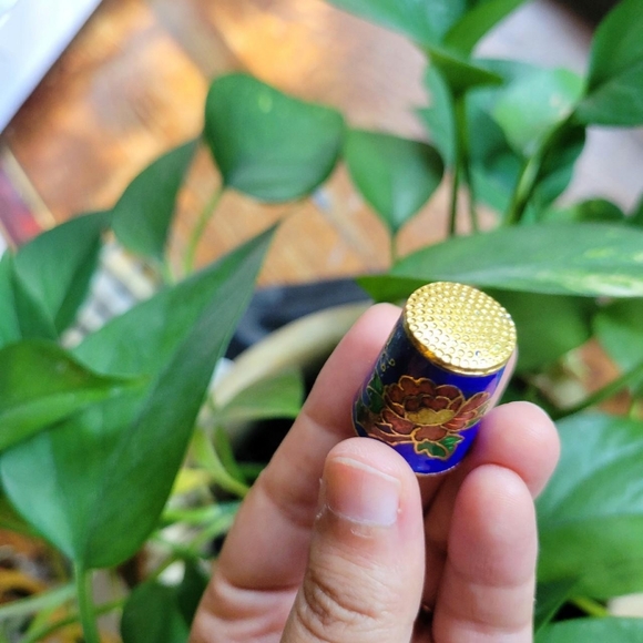 Vintage Floral Cloisonne Thimble - Picture 7 of 8